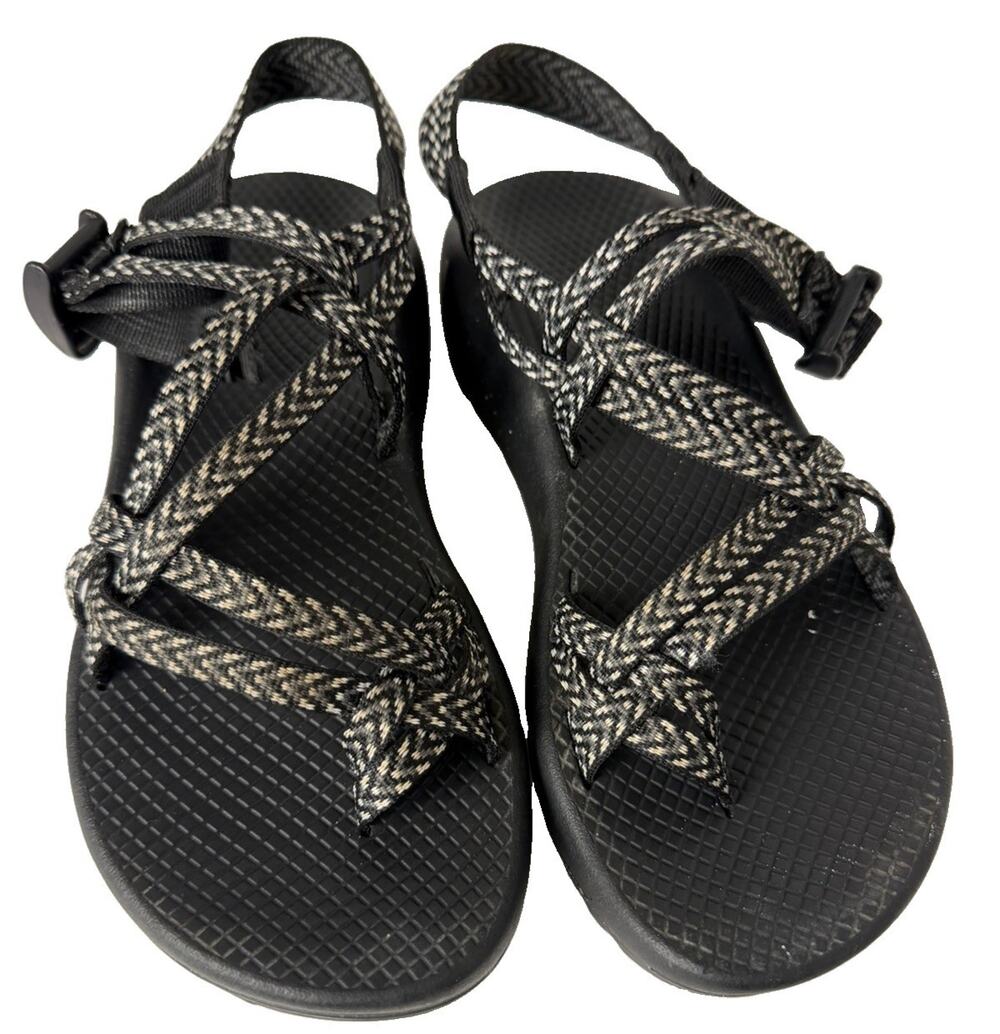 Chaco ZX/2 Classic Women’s 8 M Black White Zigzag Toe Loop Sandals